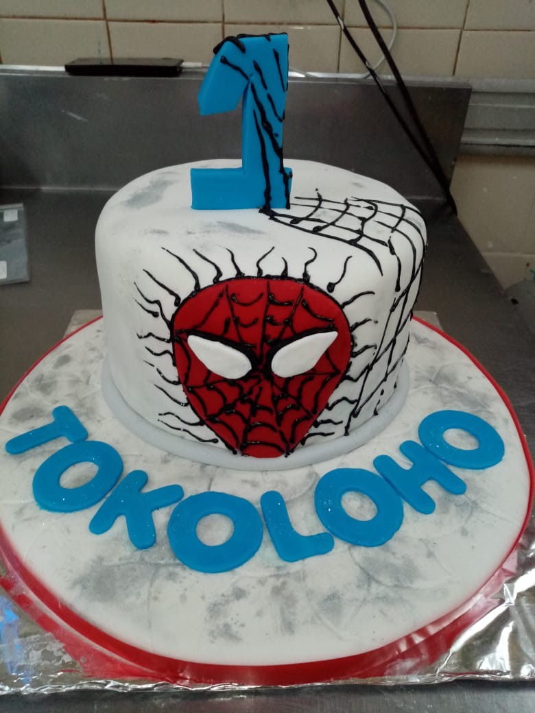 Spider Hero Themed Cake — MN-013